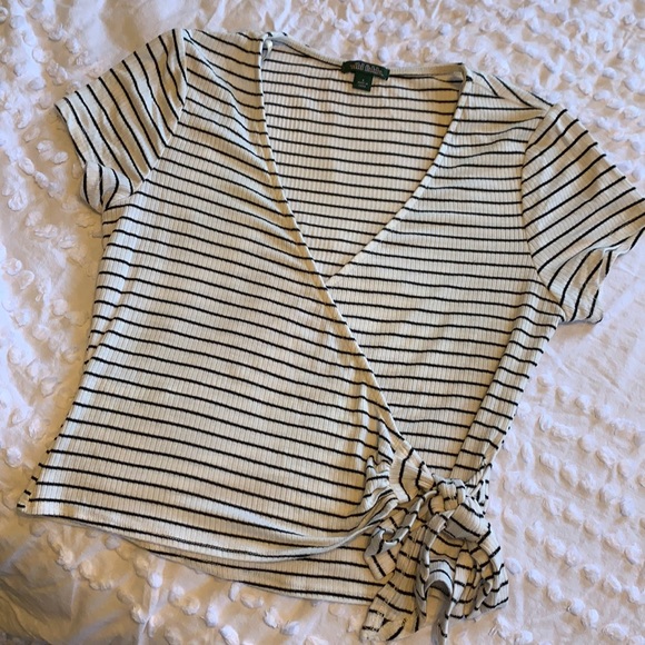 White and black striped wrap shirt - Picture 1 of 3